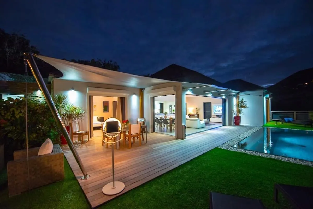 Serenity Villa Nestled Atop A Small Hill In Petit Cul De Sac سانت بارتيليمي